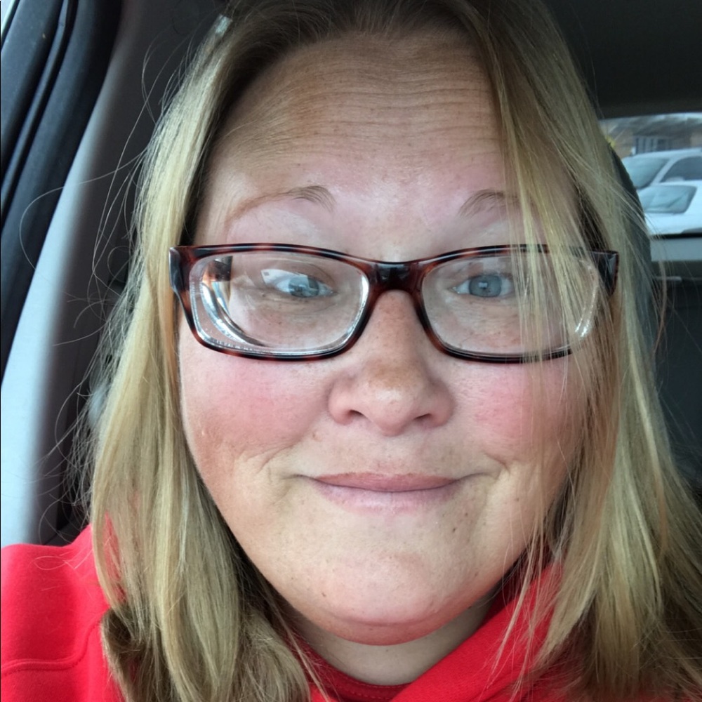 Meet your Posher, Felicia